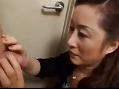 ساشا عكس كير در كوس عاشق کرک های بزرگ لاستیکی است