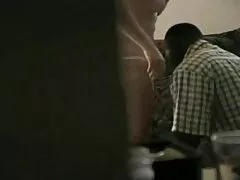 زن روسی اولین رابطه جنسی را مقابل دوربین انجمنکیر توکوس می گذارد